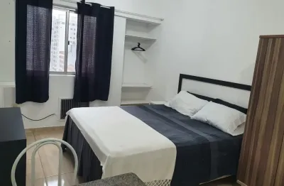 - aluga anual no edifício san martim uma kitinete, de frente, com 32 m2 e com garagem rotativa (quando tem vaga)