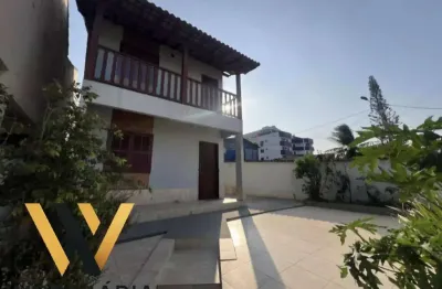 Casa com 3 dormitorios para alugar, no centro de são pedro da aldeia
