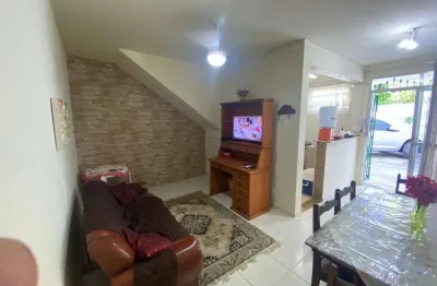Casa com 2 quartos à venda na Rua Cristal, Portinho, Cabo Frio