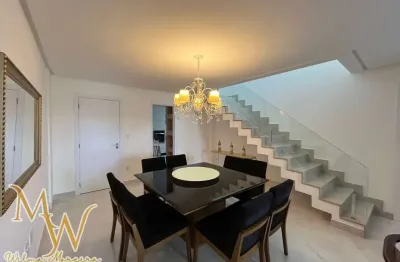 Cobertura Exclusiva de Alto Padrão – 5 Quartos, 3 Suítes – A 50m da Praia