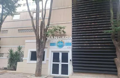 Pratico apartamento 1 quarto, vaga e lazer – playground, piscina e churrasqueira