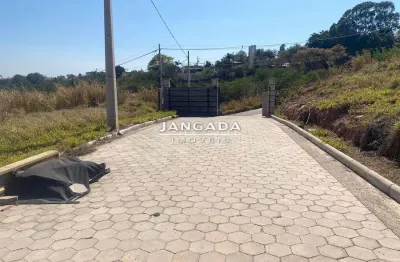 Apenas 2km do asfalto! terreno amplo em condominio - mairinque