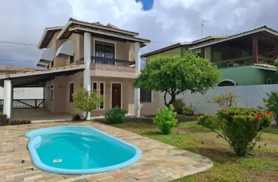 Aluga-se aconchegante casa com 4/4 no condominio intervilas