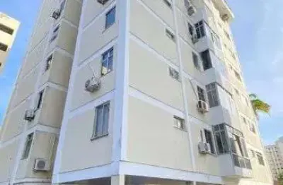 Apartamento no papicu com 100m2 de área, 2 quartos, dependência de secretária e 1 vaga!!