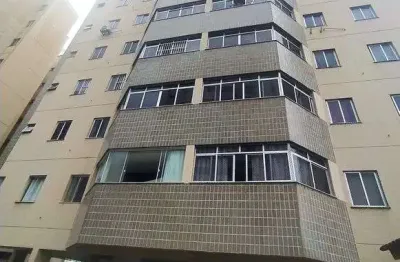 Apto no papicu com 100m2 de área, 4 quartos sendo 2 suítes e 1 vaga de garagem!!