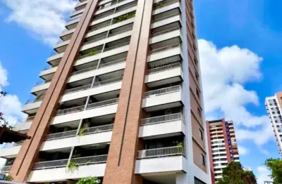 Apto na varjota com 117m2 de área, 3 suítes, móveis fixos, 3 vagas e lazer!!