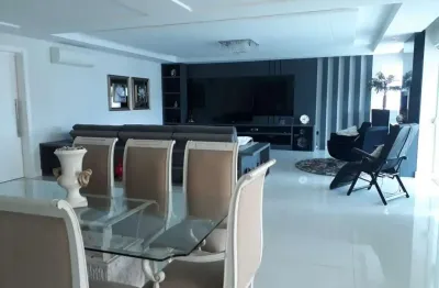 Apartamento com 10 quartos à venda na Rua 207, Meia Praia, Itapema