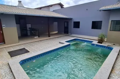 Casa no vale do sol com lote inteiro - 3/4 sendo uma suite com piscina.