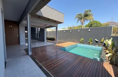 Casa de alto padrão 300m2 de lote - bairro setor sul com piscina