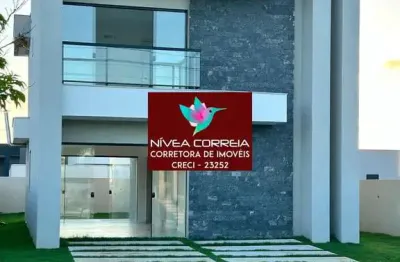 Vende-se casa com 4/4 sendo no condomínio terras alphaville.