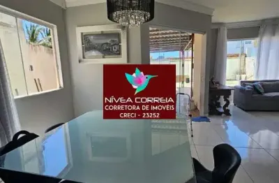 Vende-se casa duplex com 4/4 sendo uma suíte no condomínio arembepe  aquaville.