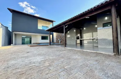 Sobrado ao lado do brt setor barravento a poucos metros do pão de goiás