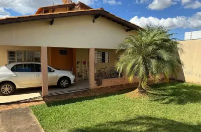 Casa portal do cerrado mais cômodo comercial em terreno de 350 mt