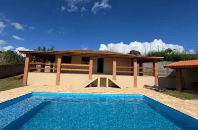 Ibiúna linda chácara com: 3.000,00m2 plana, piscina, espaço gourmet, pomar, galinheiro, ótimo local