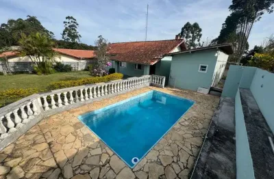 São roque à famosa cidade do vinho; lhes apresenta essa linda chácara formada c/1.339,70m2 c/piscina