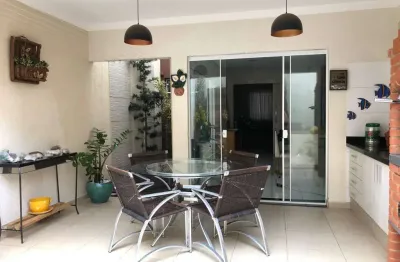 Casa com 3 quartos à venda no Jardim Caxambu, Piracicaba 