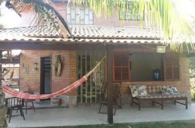 Casa à venda próxima à praia do vargas – 3 quartos, suíte e churrasqueira!