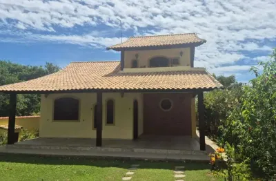 Casa na quadra da Praia do Vargas em Praia Seca – Excelente localização