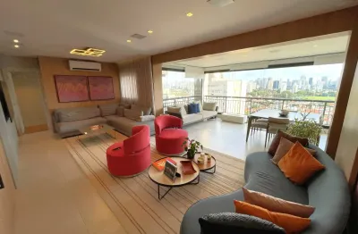 Apartamento a venda de alto padrão,  de 135m2, 3 suites com 3 vagas fixas, com lazer clube, na vila olímpia