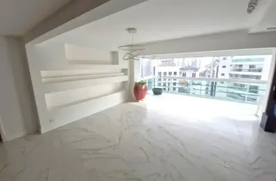 Apartamento a venda de 3 suites, 2 vagas, reformado, cond. clube, v. olímpia, ao lado av. faria lima