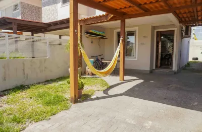 Casa com 3 dormitórios financiável no marinas do campeche com área privativa murada