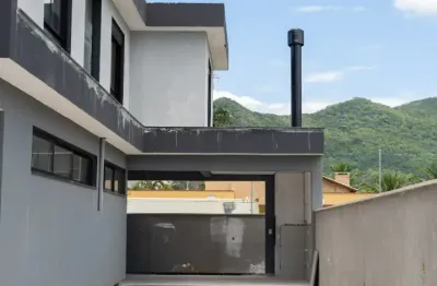 Casa Alta Padrão Nova Com 4 Dormitórios A Duas Quadras Da Praia