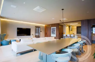 Apartamento no amáz, com 179.64 m², 3 quartos sendo 1 suíte à venda no bairro champagnat.