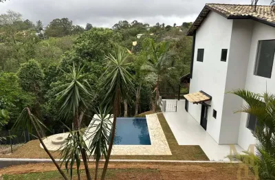 Casa em condomínio fechado com 4 quartos à venda no Jardim Marilu, Carapicuíba 