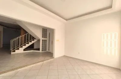 Sobrado com 3 dorms no térreo, escritório e piscina – damha 2 | ac. caução