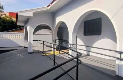 Imóvel comercial 240m² c/ 7 vagas – pronto p/ empresas ecomércios