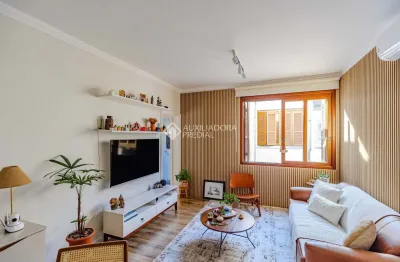 Apartamento reformado com 2 quartos, 80 m² privativos, sacada e churrasqueira no bairro santana!
