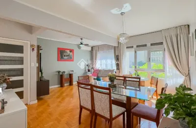 Apartamento com 3 quartos, 95,75m² privativos, com 1 vaga de garagem no bairro bom fim!