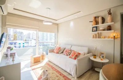 Apartamento 2 dormitórios, 76 m² privativos, com 1 vaga no bairro partenon!