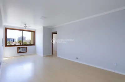 Apartamento de 2 quartos com suíte e vaga coberta na cidade baixa!