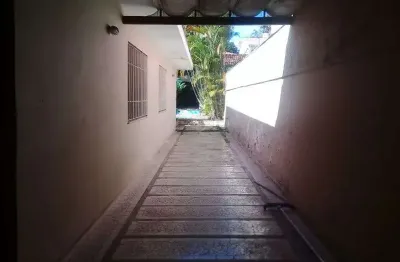 Casa com 3 quartos para alugar na Rua Albuquerque Sousa Muniz, Vila Alexandria, São Paulo
