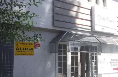Casa com 2 quartos para alugar na Rua Palestina, Vila Mascote, São Paulo