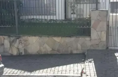 Casa com 3 quartos para alugar na Vila Alexandria, São Paulo 