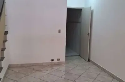 Casa com 2 quartos para alugar na Rua Conselheiro Elias de Carvalho, Vila Santa Catarina, São Paulo