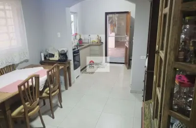 Sobrado aconchegante 3 quartos e 1 suíte no campo grande - ótimo preço!