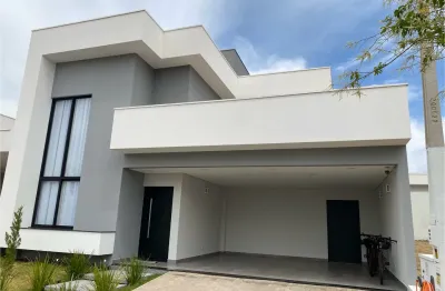 Casa térrea com mezanino amplo e três suítes no village damha iv