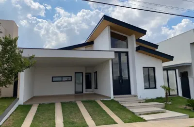 Casa térrea com três suítes no residencial 4 parque faber-castell