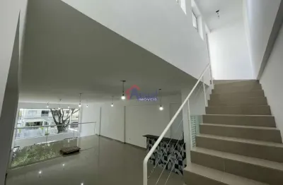 Casa comercial para alugar na Avenida Jurucê, 437, Planalto Paulista, São Paulo