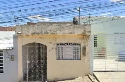 Casa com 2 quartos à venda na Rua Nogália Lima, 242, Santo Antônio, Garanhuns