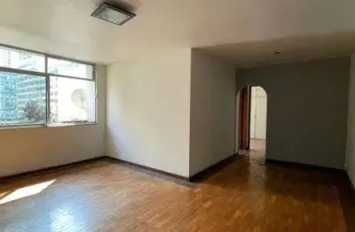 Oportunidade !! miolo de icaraí. alvares de azevedo. andar alto. frente. 2 quartos 1 suíte . 1 vag