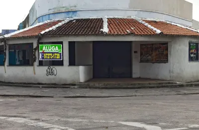 Alugo espaço comercial 319m² para padarias sacolão comércios em geral estr realengo