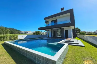 Casa de alto padrão com 4 suítes em condomínio fechado golf ville