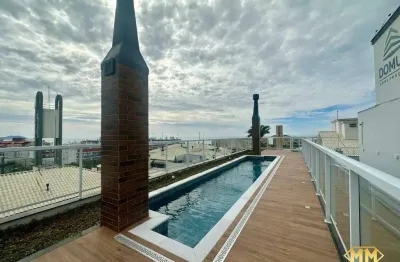 Apartamento na área nobre dos ingleses, há 300 metros do mar.