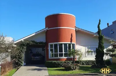 Casa disponível para à venda próximo a cachoeira do bom jesus, florianópolis, sc