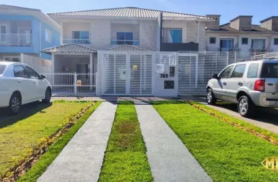 Lindo sobrado com 3 suítes a venda em rua tranquila nos ingleses