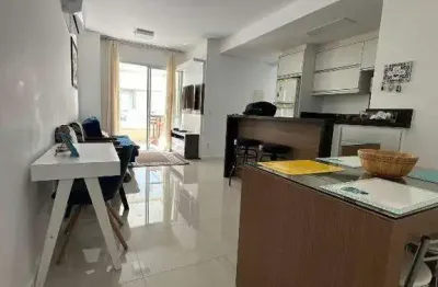Apartamento mobiliado a 500m do mar à venda na praia dos ingleses, em florianópolis.